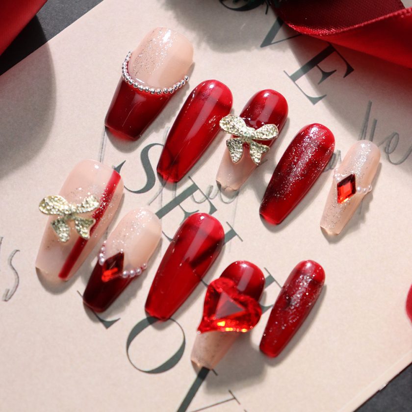 Love atmosphere light therapy Christmas theme press on nails