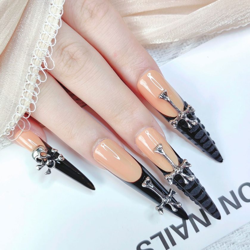 Black metal jewelry high-end press on nails - Image 2