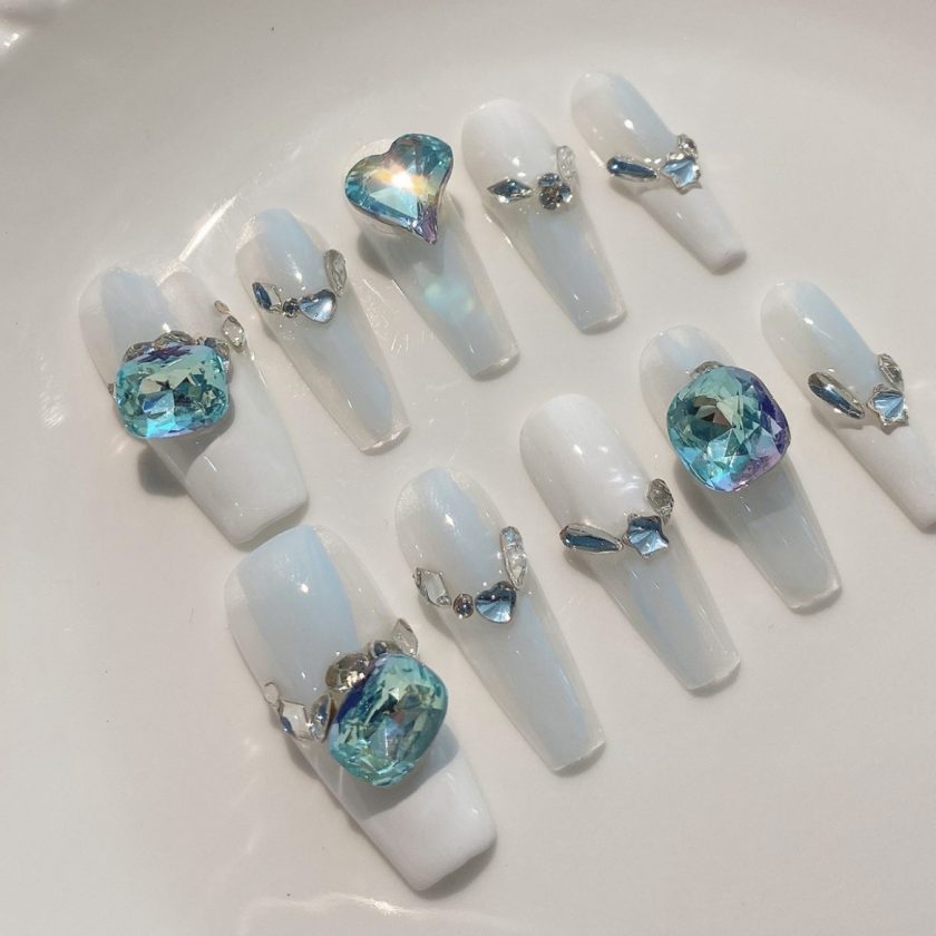 Blue Diamond Gentle and Pure Aesthetic Press on Nails - Image 2