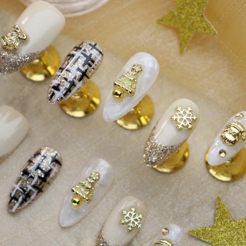 Snowflake Bell Press on Nails - Image 3