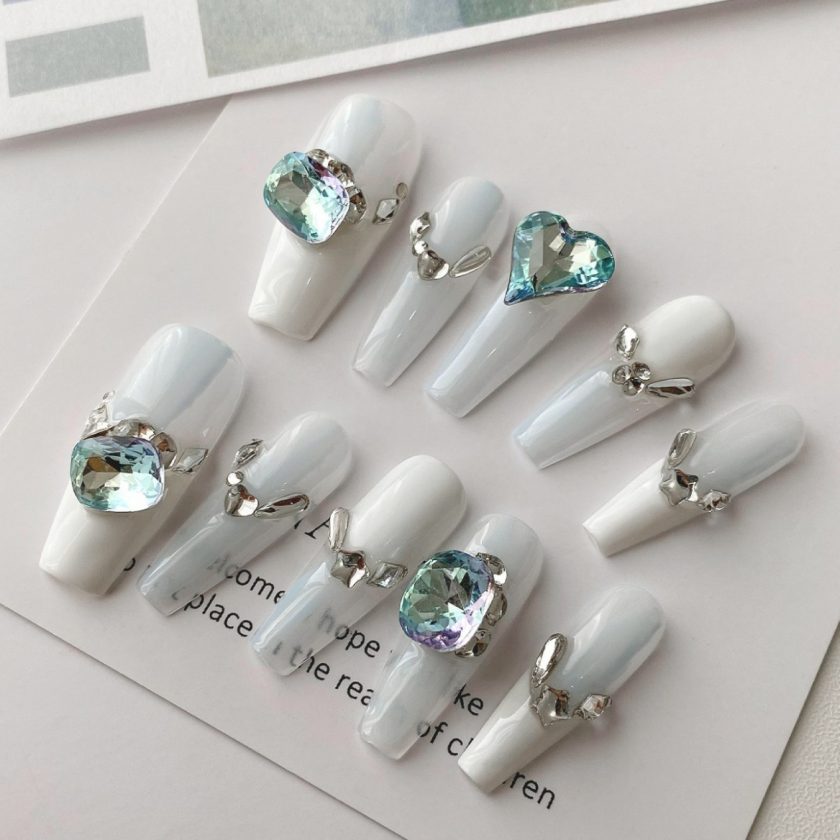 Blue Diamond Gentle and Pure Aesthetic Press on Nails